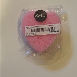 ROMWE heart sponge